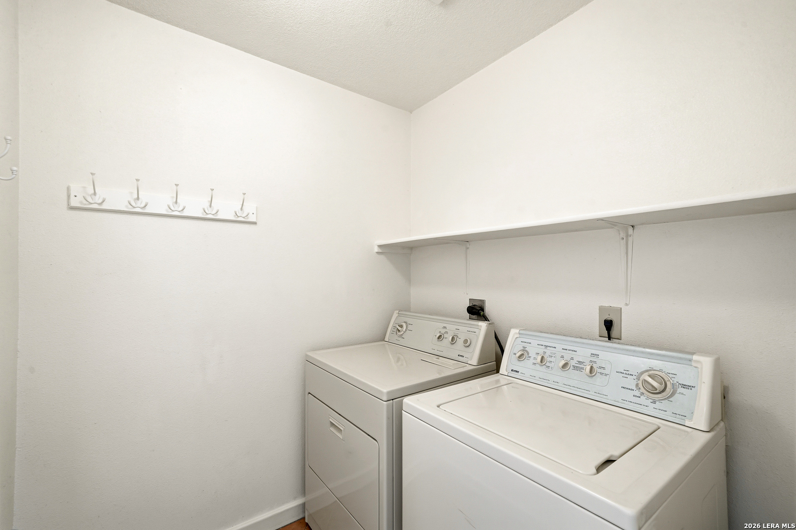 8942 Kenton Court San Antonio TX 78240