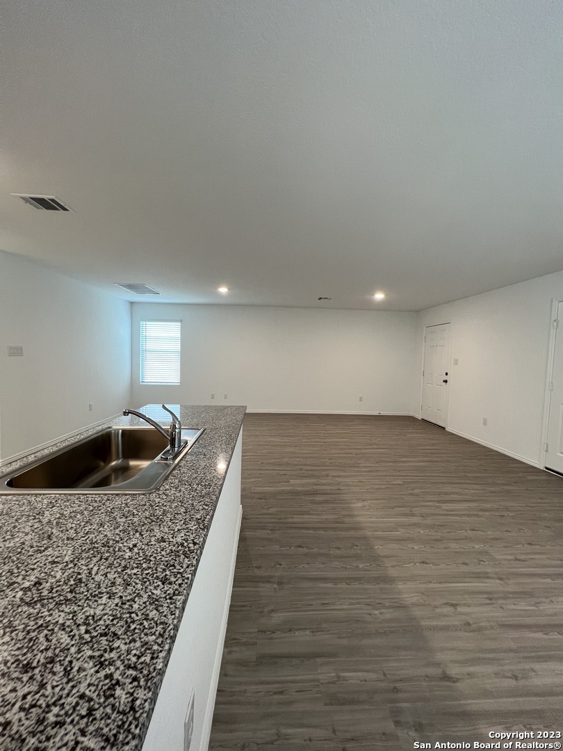 7246 Plow Run San Antonio TX 78252