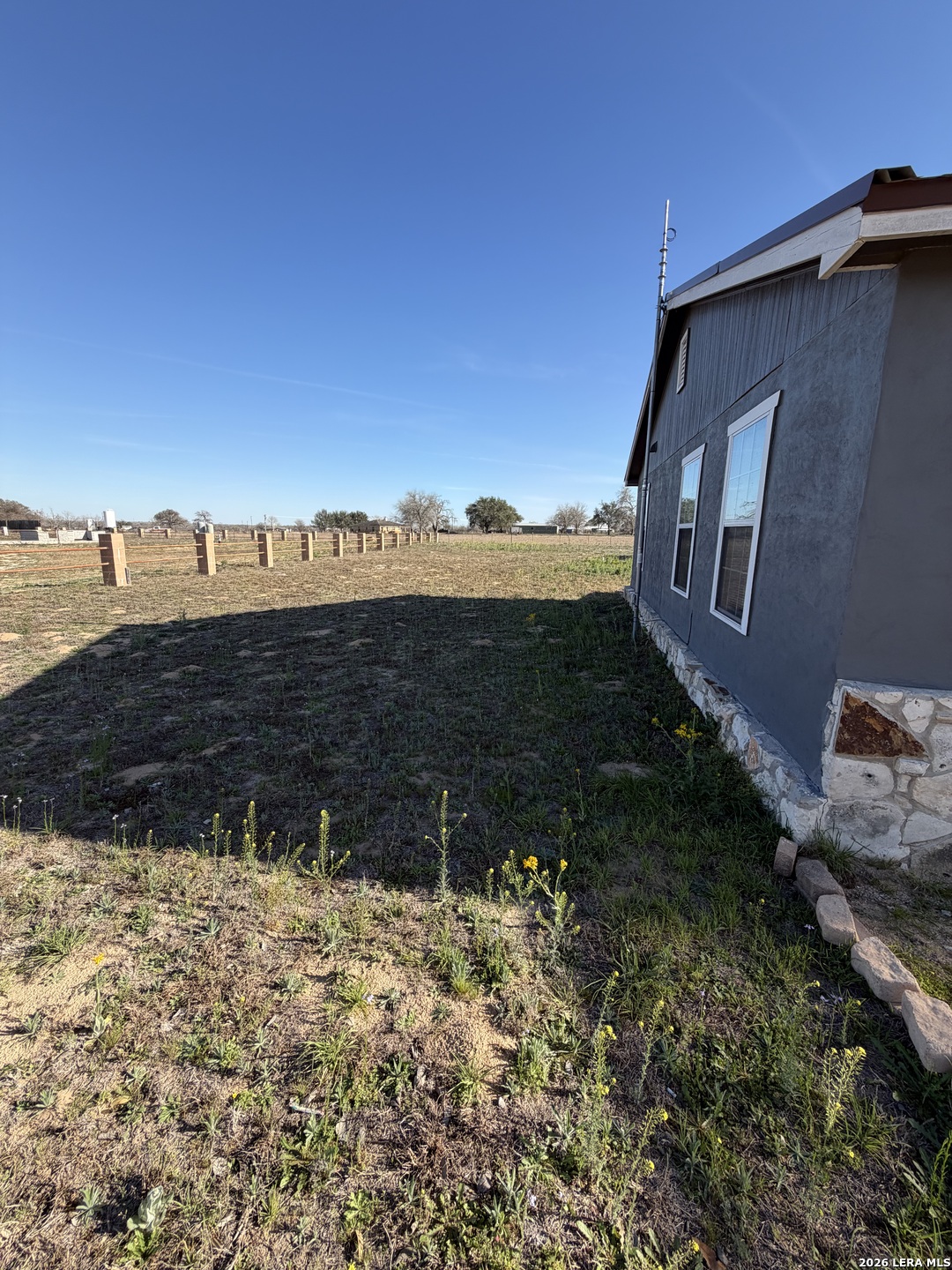 268 County Road 341 La Vernia TX 78121
