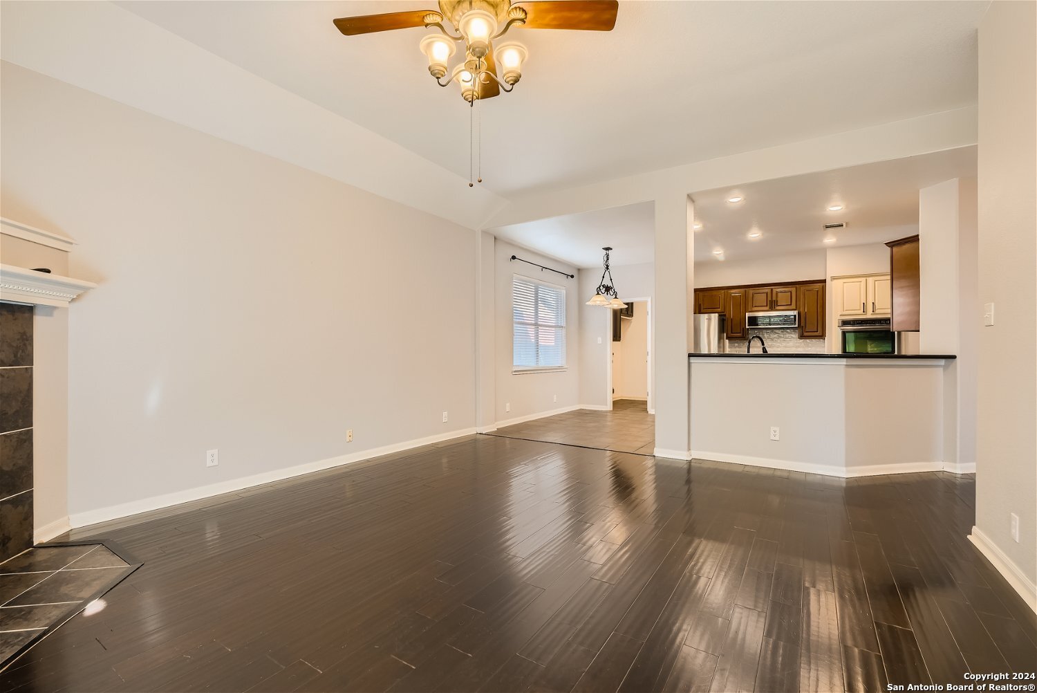 1754 Heavens Peak San Antonio TX 78258