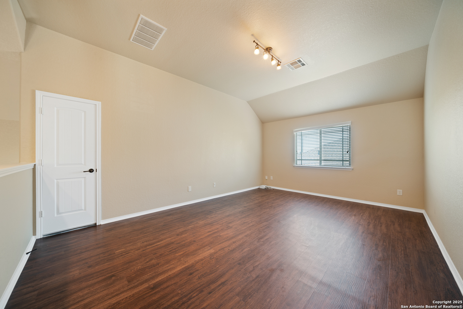 417 Cattle Cibolo TX 78108