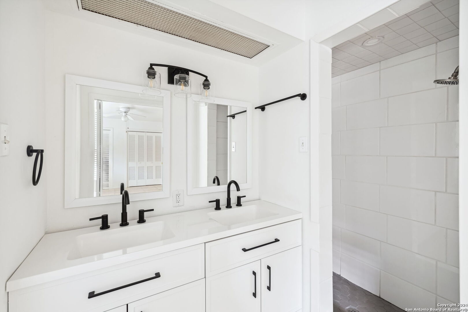 509 E Olmos Drive Olmos Park TX 78212