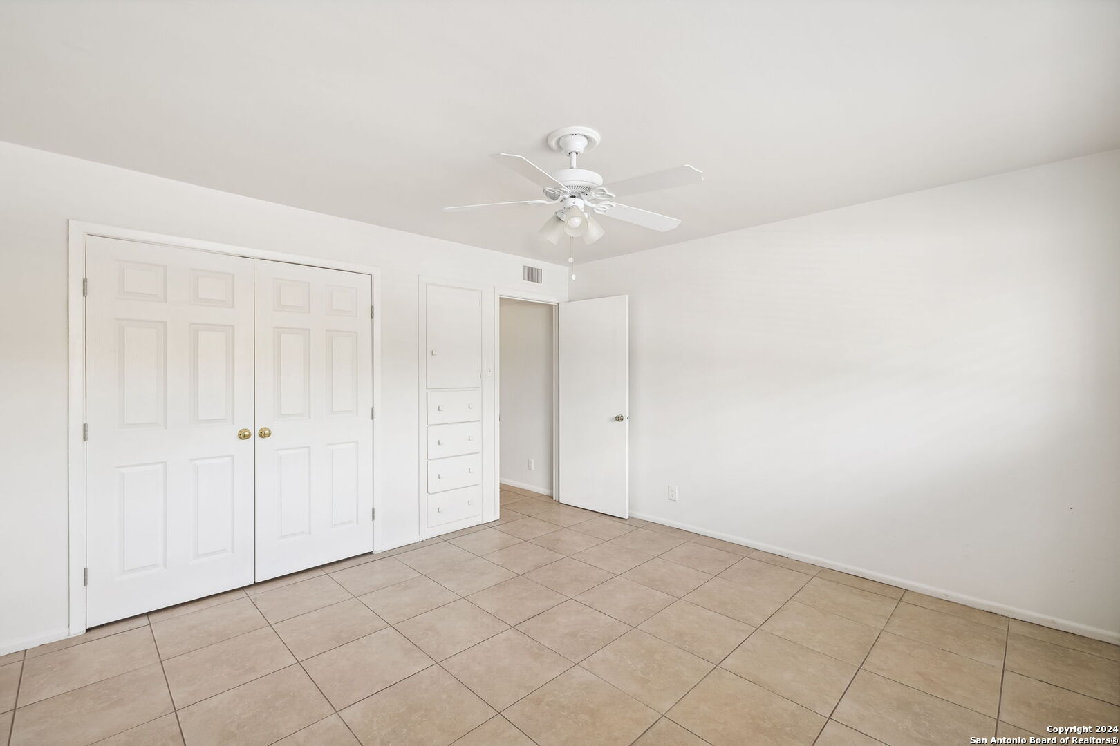 509 E Olmos Drive Olmos Park TX 78212