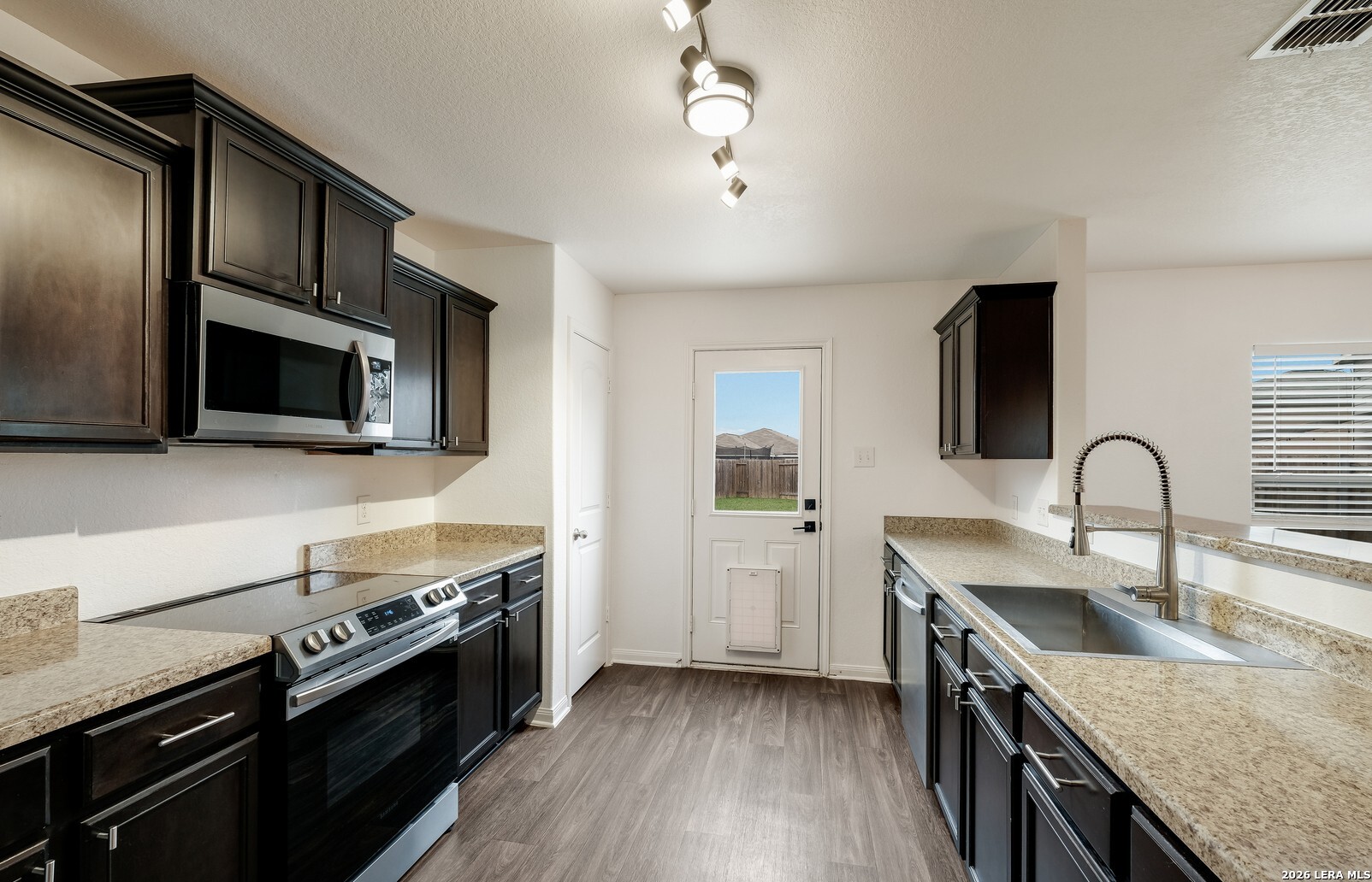 7322 Bowdre San Antonio TX 78252