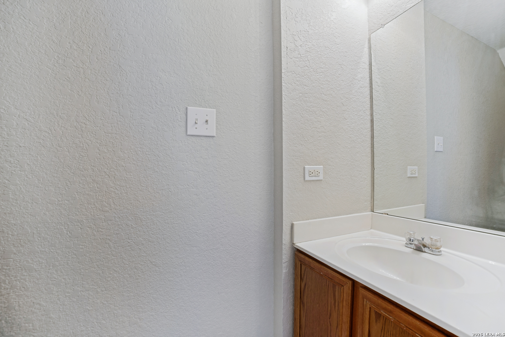 1515 Range Finder San Antonio TX 78245