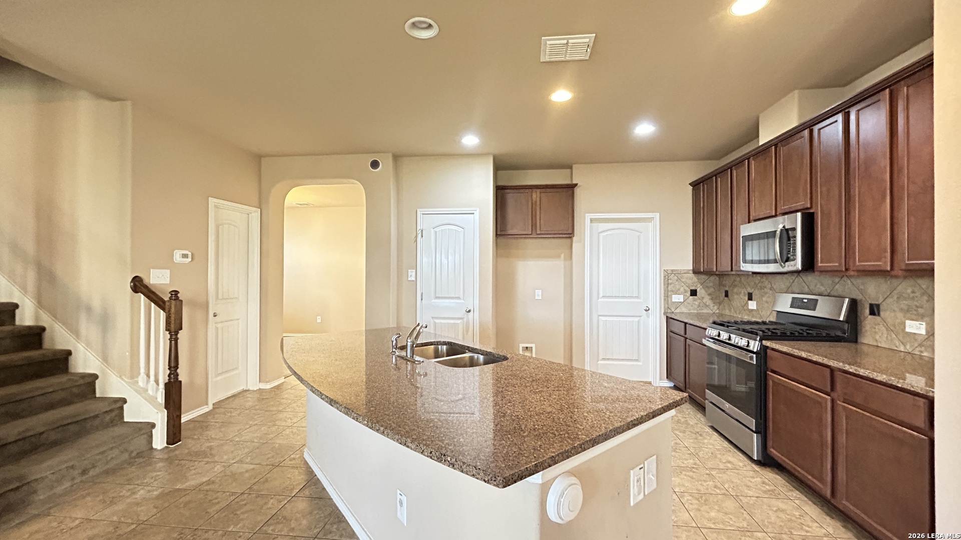 3739 Ox-eye Daisy San Antonio TX 78261