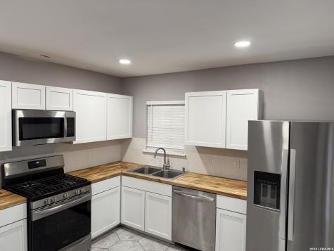 1345 W Hollywood San Antonio TX 78201