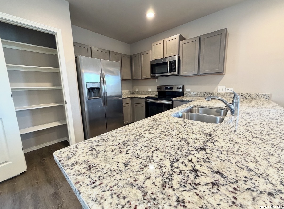 4138 Swans Landing San Antonio TX 78217