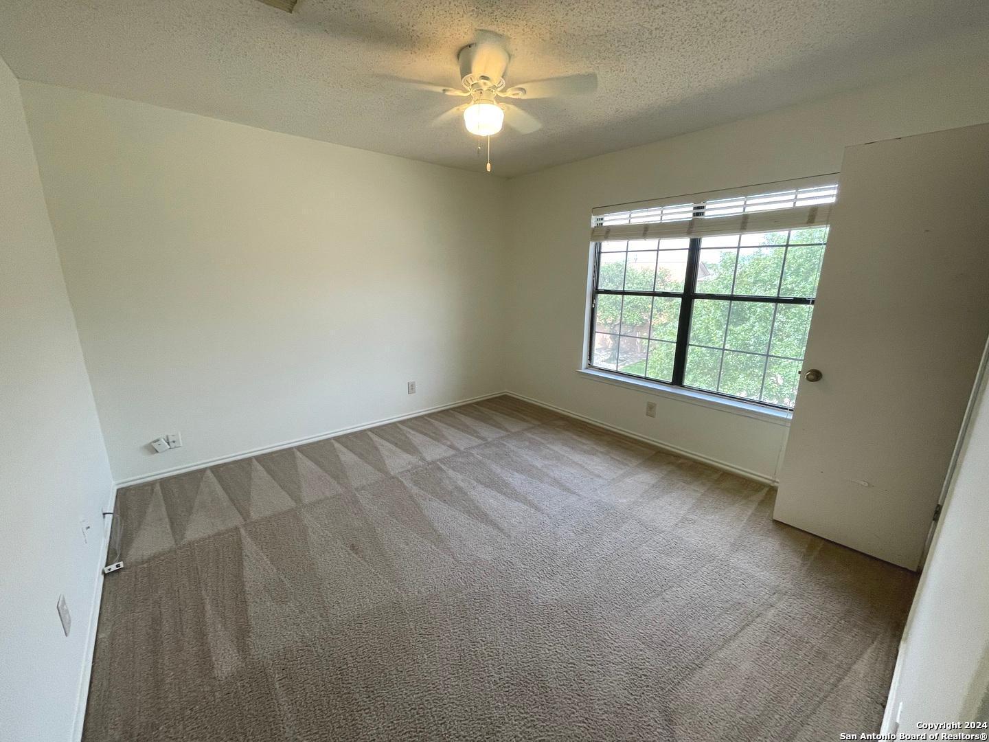 22022 Pelican Creek San Antonio TX 78258