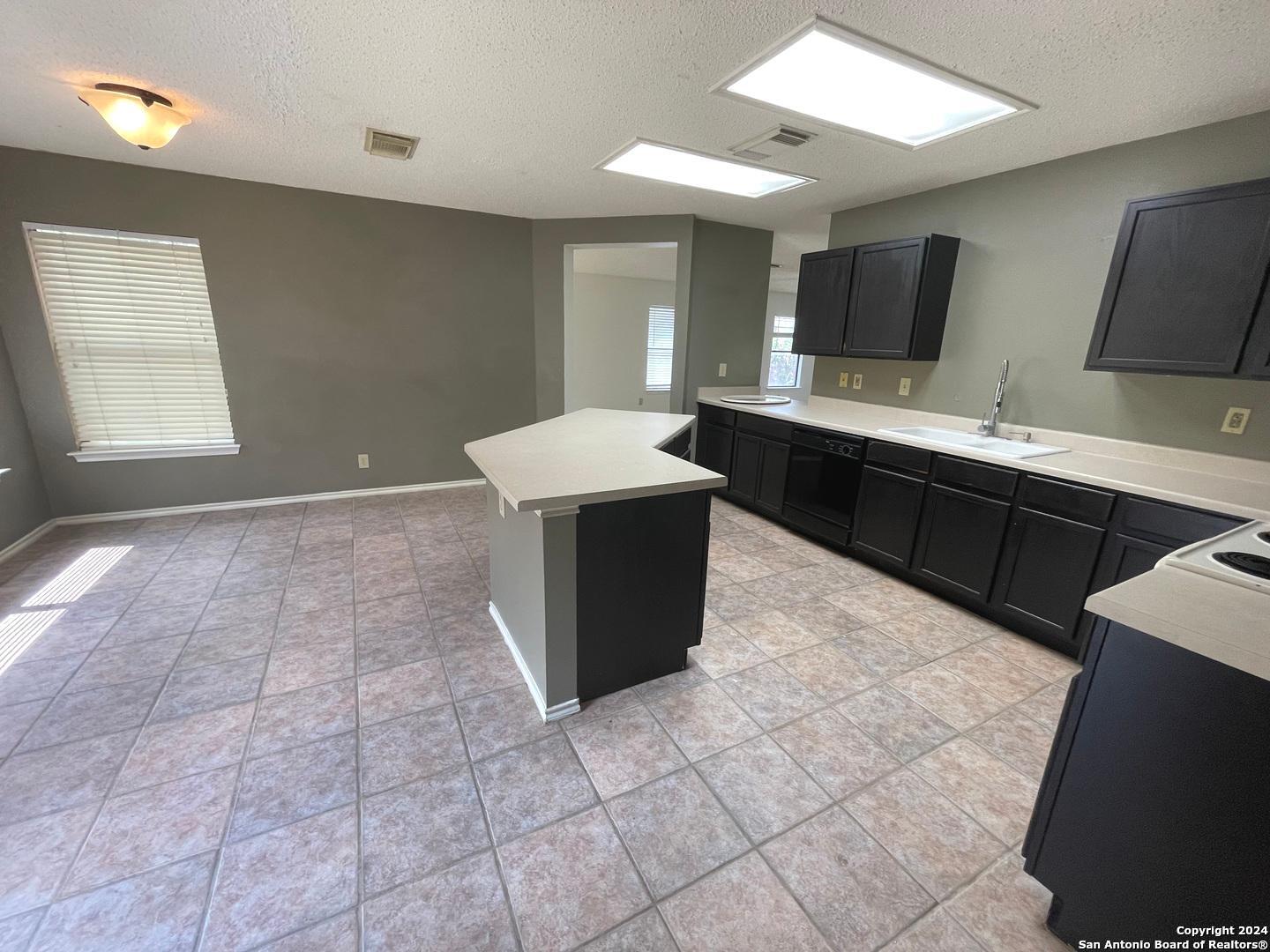 22022 Pelican Creek San Antonio TX 78258