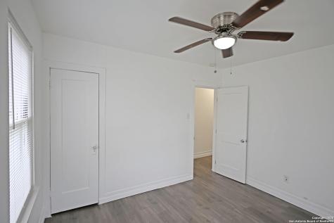 968 E Cedar Seguin TX 78155