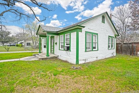 968 E Cedar Seguin TX 78155
