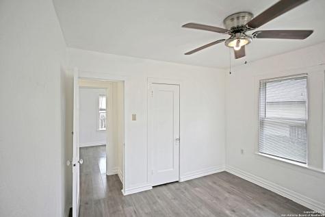 968 E Cedar Seguin TX 78155