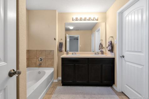 1703 Aspen Silver San Antonio TX 78245