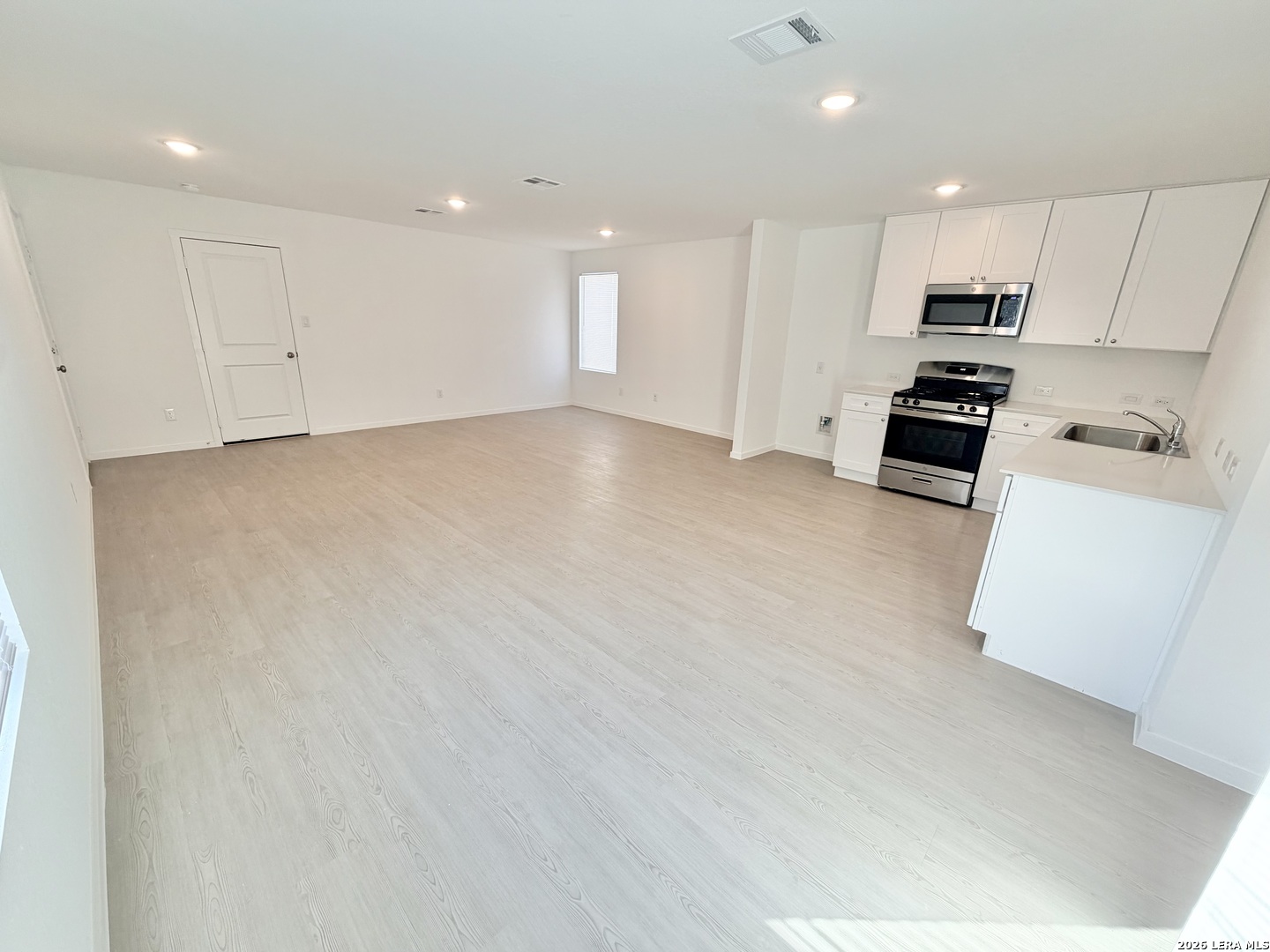 8604 Eucalyptus Hills San Antonio TX 78223