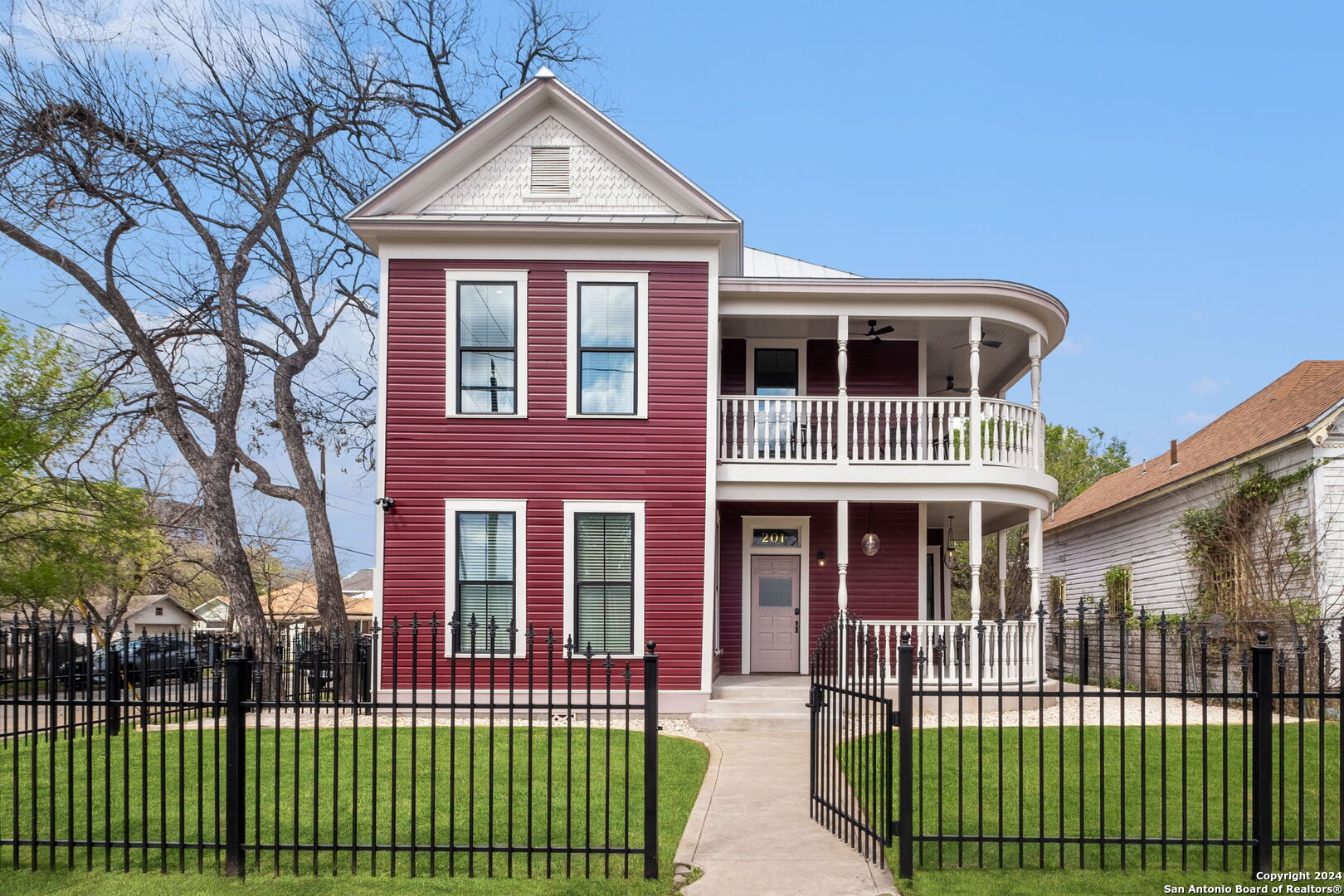 201 E Carson Street San Antonio TX 78208