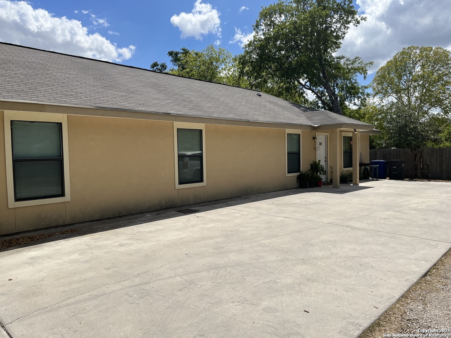 823 Bynum San Antonio TX 78211