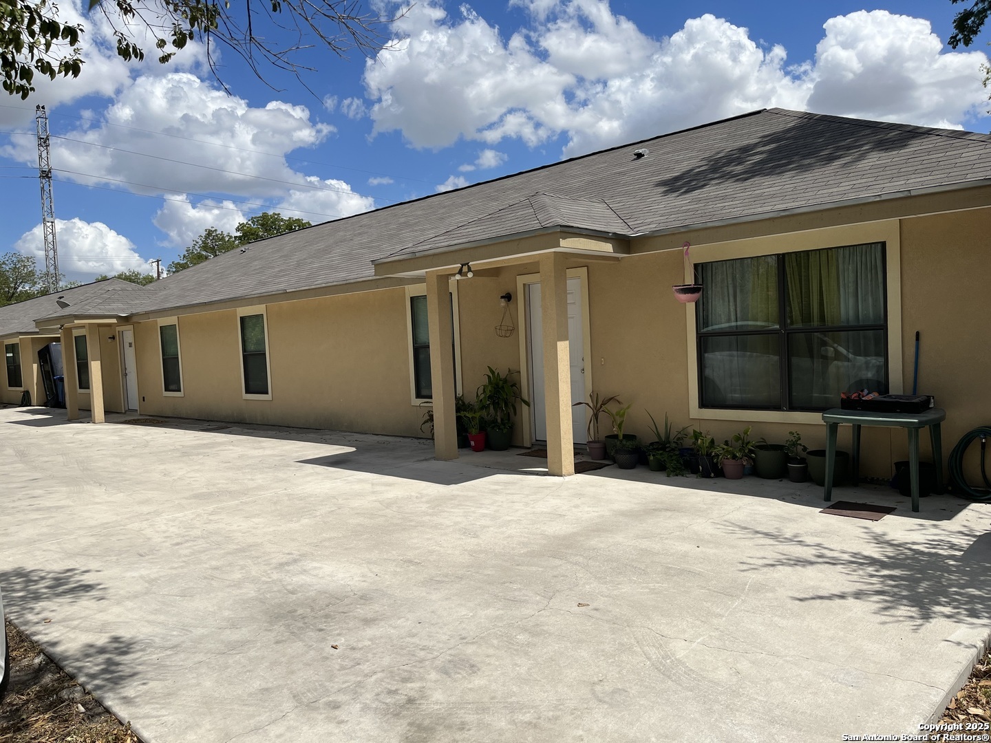 823 Bynum San Antonio TX 78211