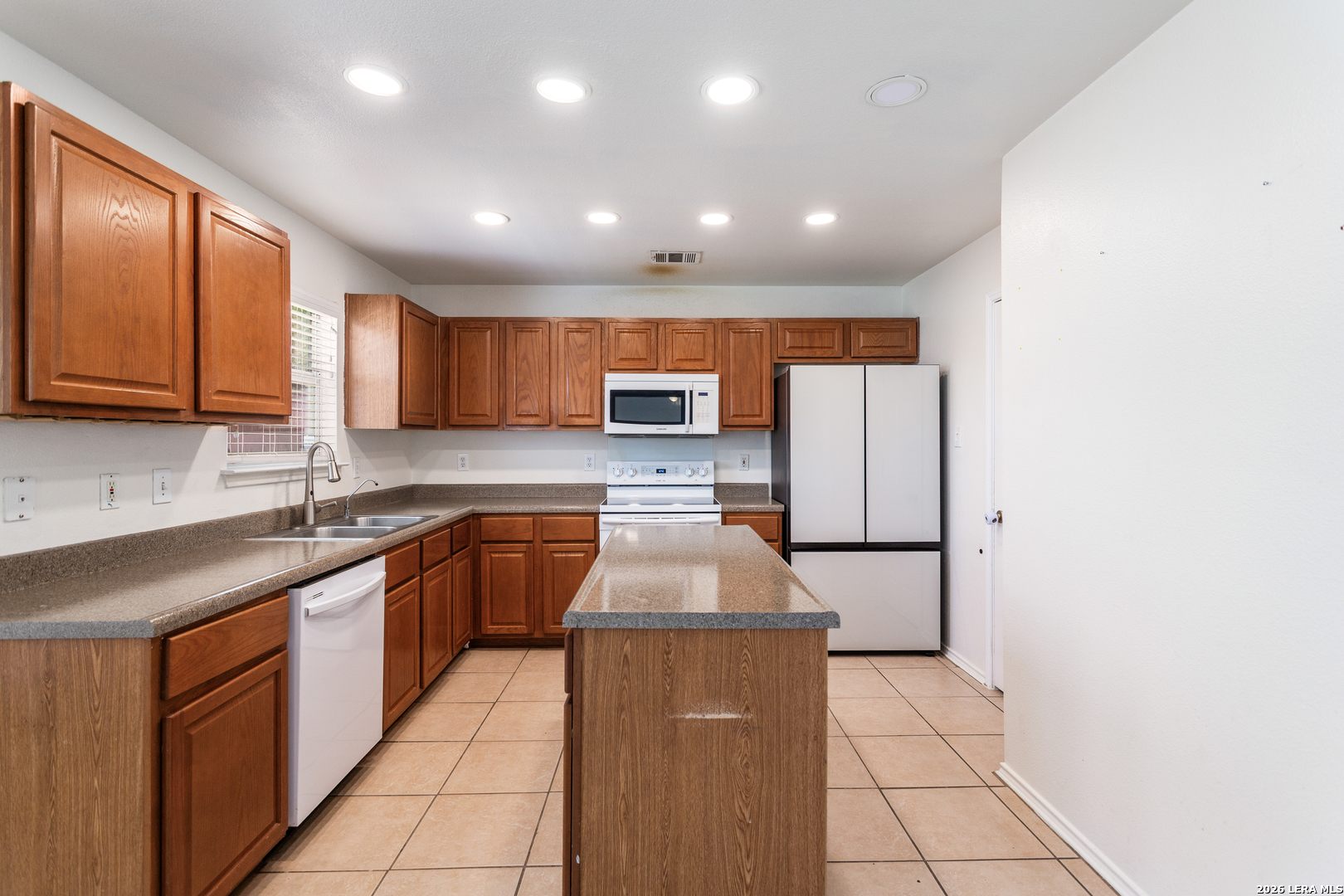 438 Leopard Claw San Antonio TX 78251
