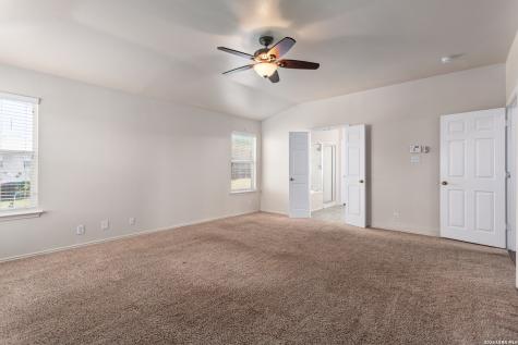 438 Leopard Claw San Antonio TX 78251