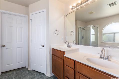 438 Leopard Claw San Antonio TX 78251