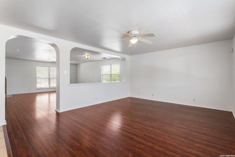 438 Leopard Claw San Antonio TX 78251