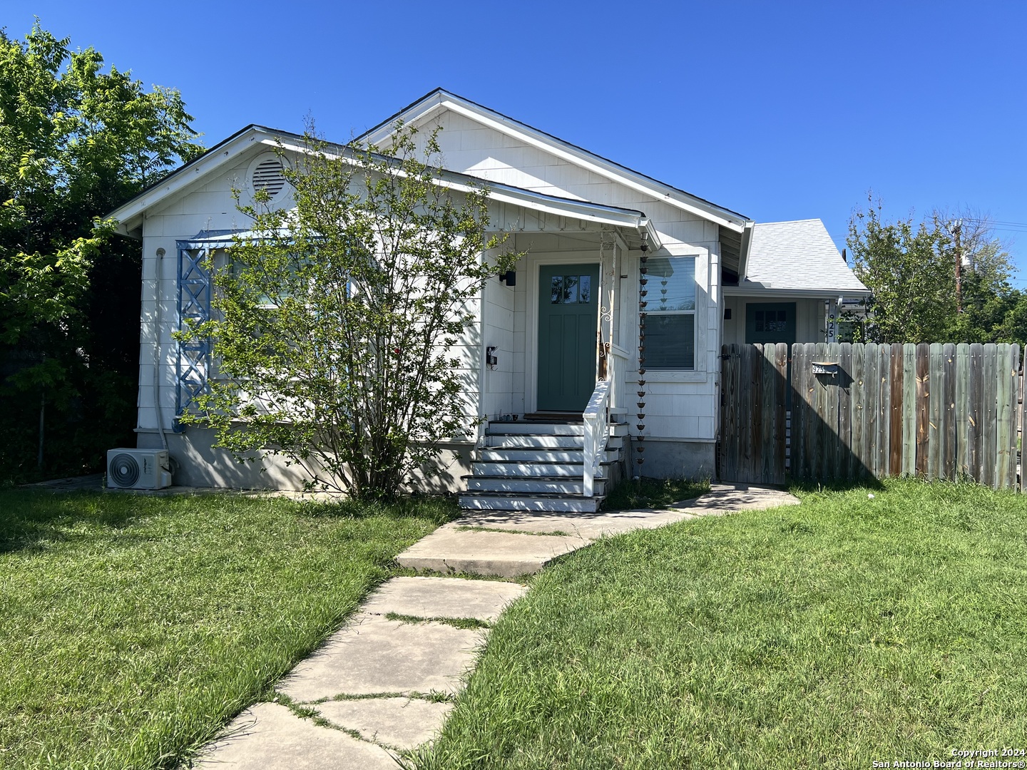 925 Donaldson Avenue San Antonio TX 78228