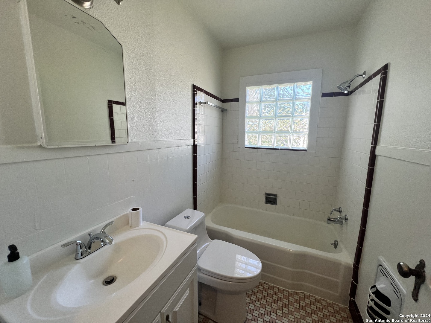 925 Donaldson Avenue San Antonio TX 78228
