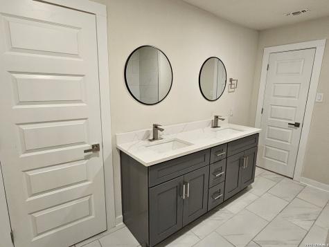 1414 Burleson San Antonio TX 78202
