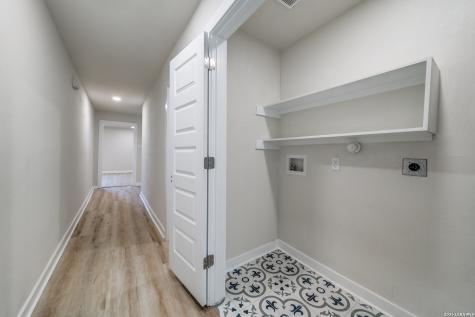 1414 Burleson San Antonio TX 78202