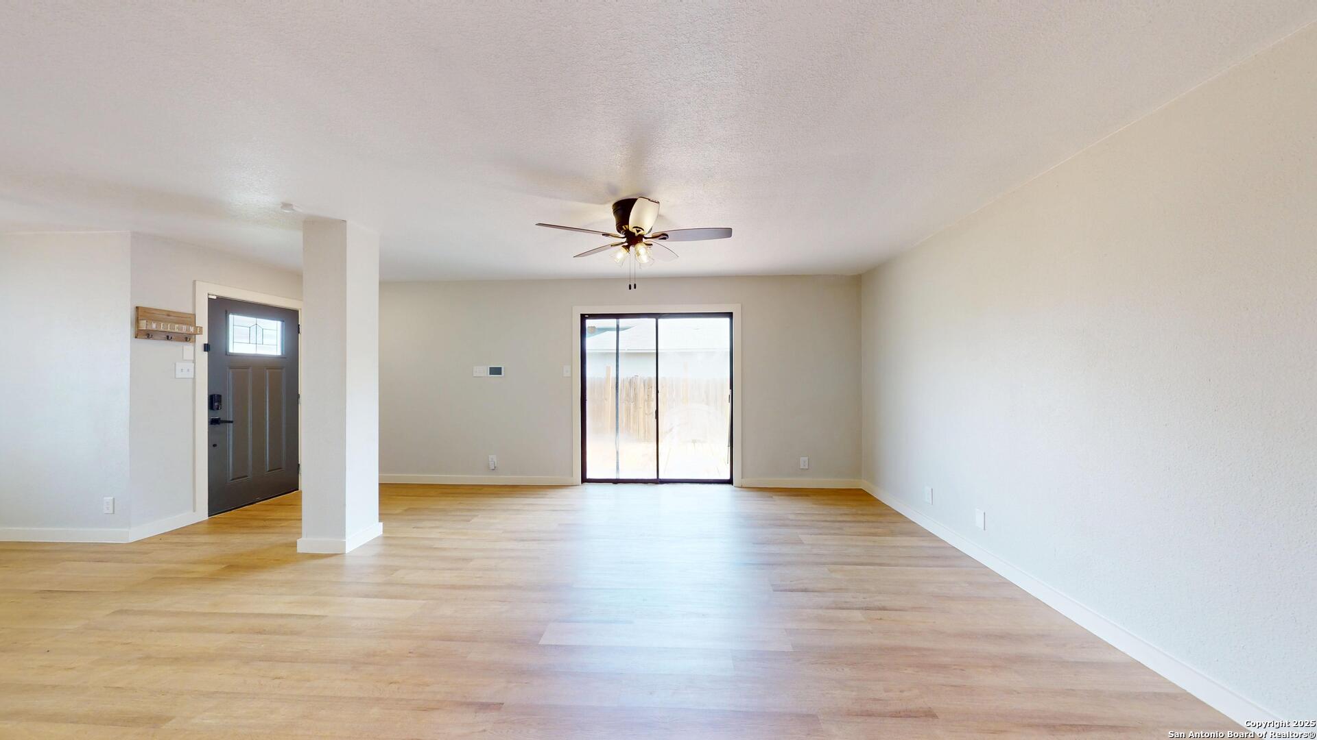 2211 Muddy Peak San Antonio TX 78245