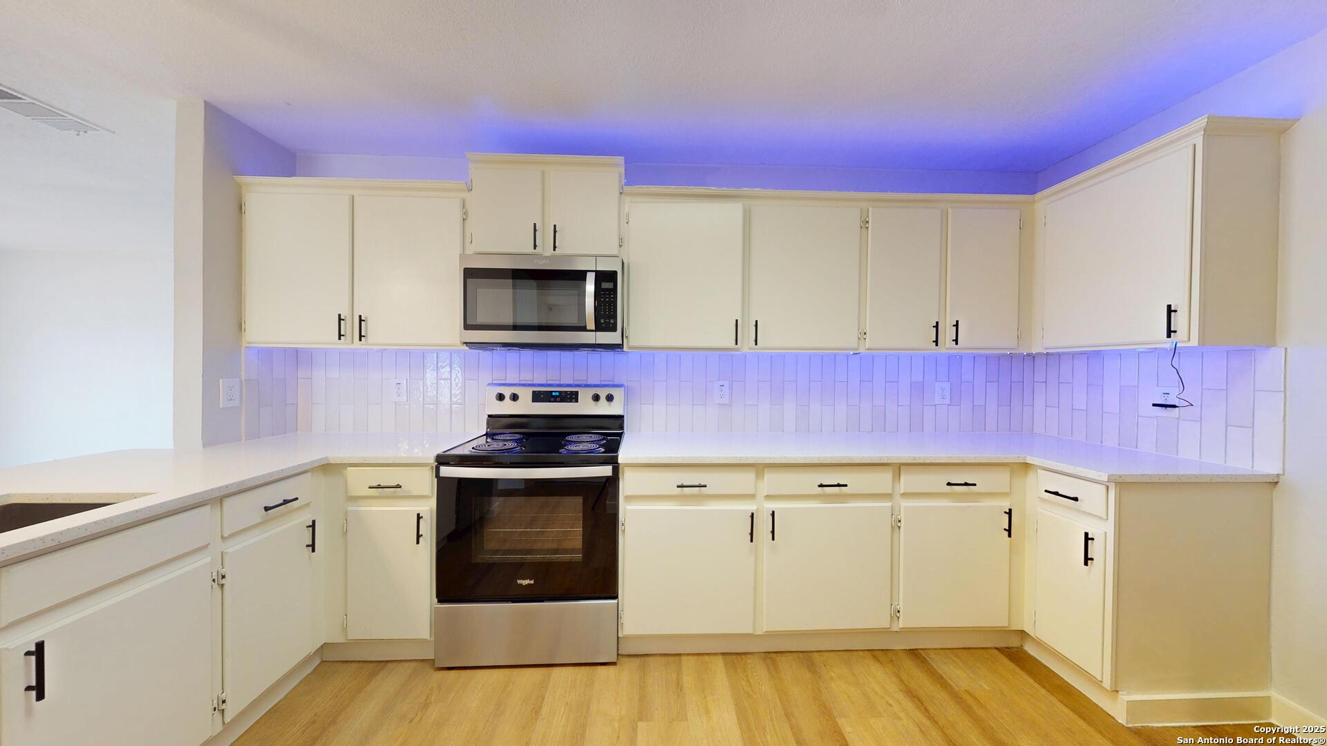 2211 Muddy Peak San Antonio TX 78245