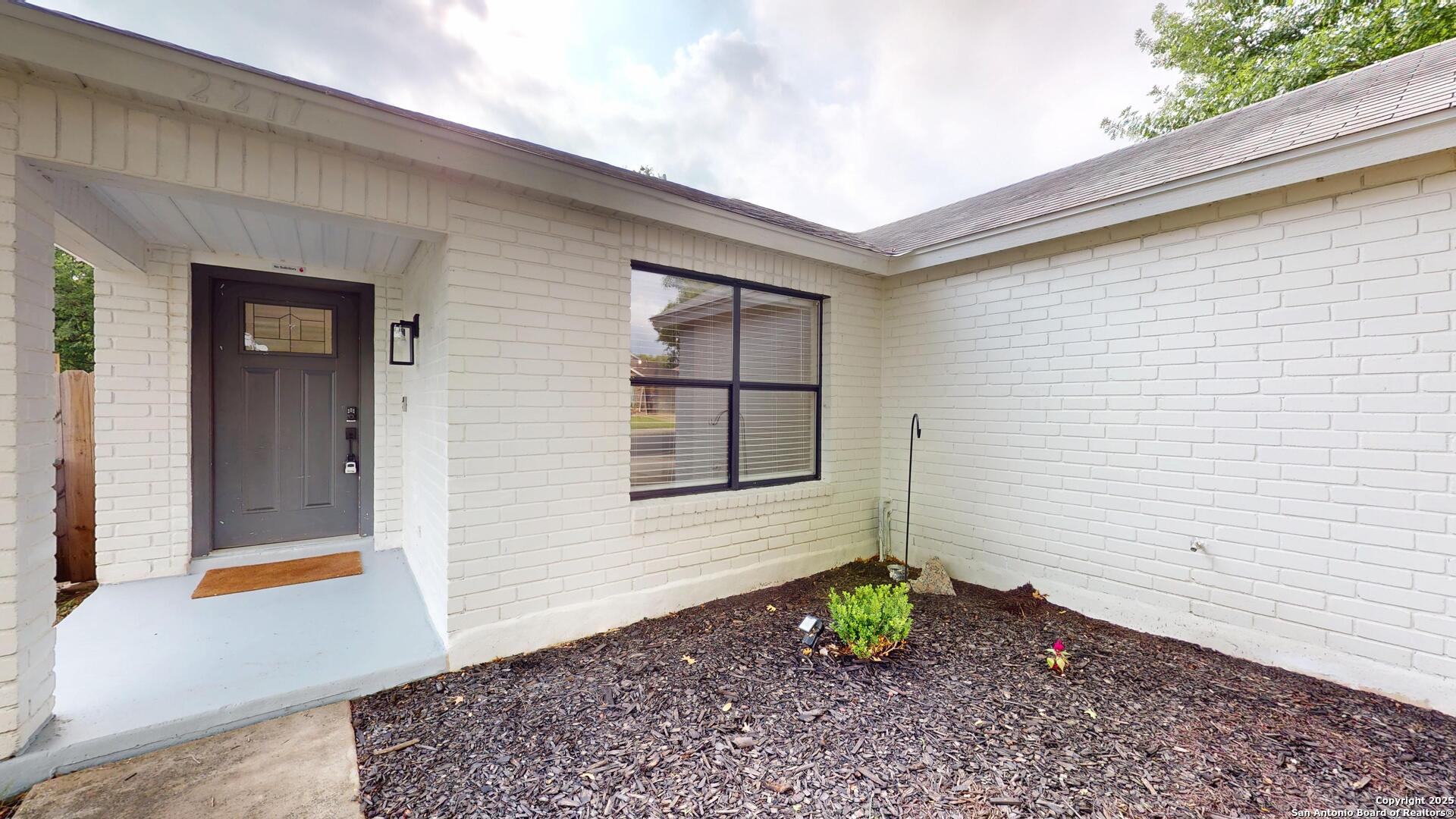 2211 Muddy Peak San Antonio TX 78245