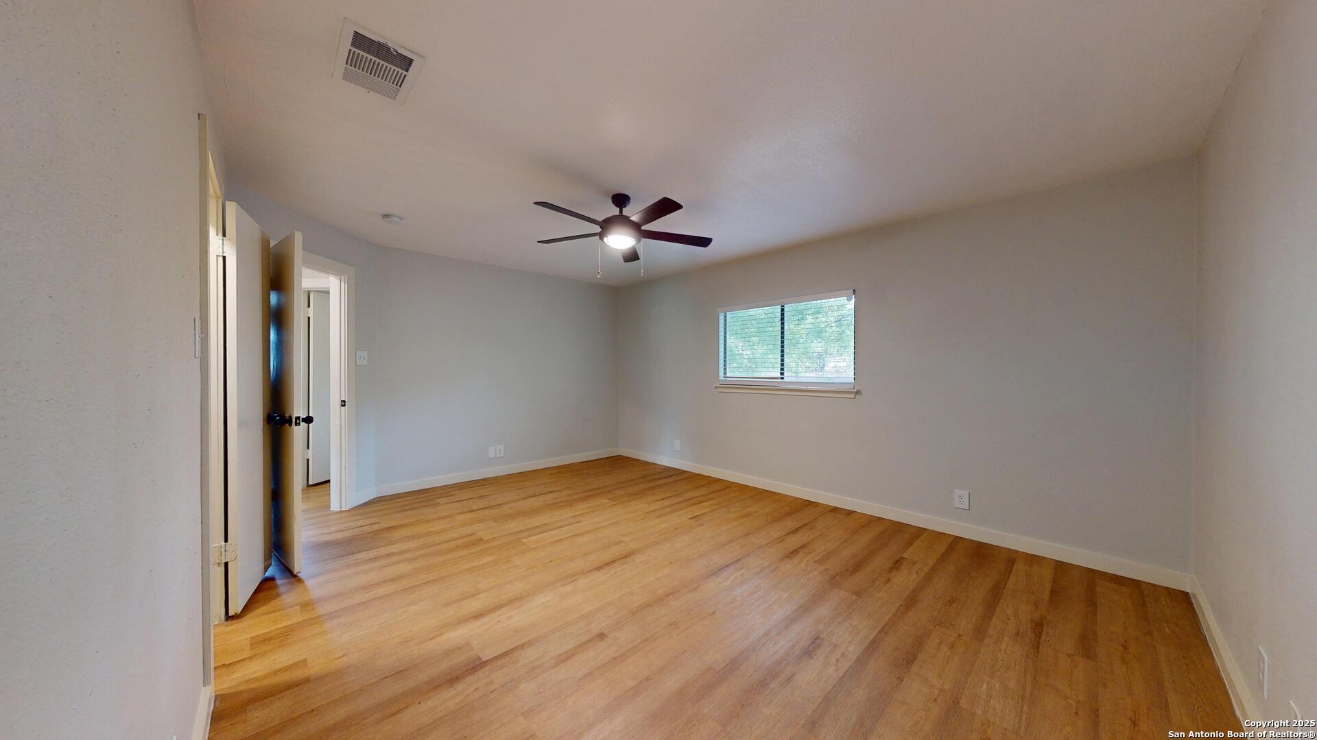 2211 Muddy Peak San Antonio TX 78245