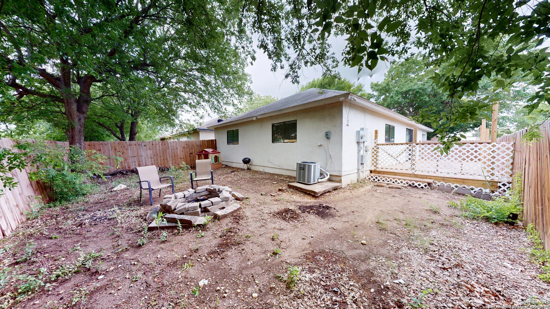2211 Muddy Peak San Antonio TX 78245