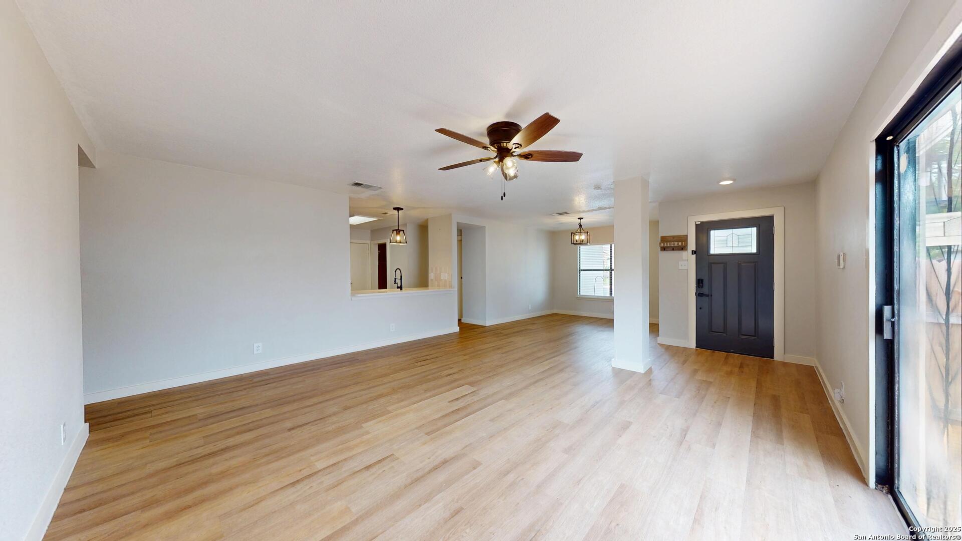 2211 Muddy Peak San Antonio TX 78245