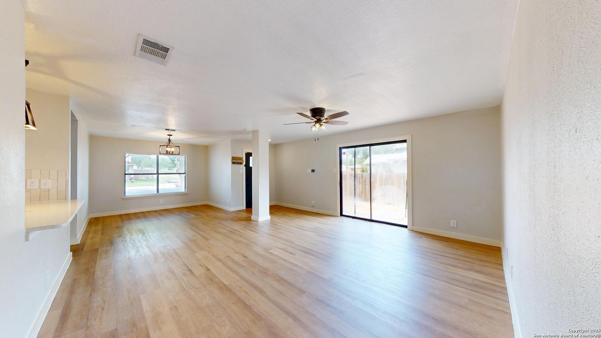 2211 Muddy Peak San Antonio TX 78245