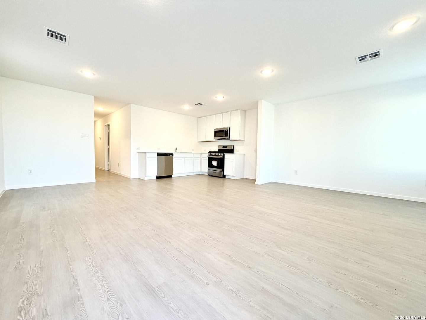 6602 Coquina Cove Elmendorf TX 78112