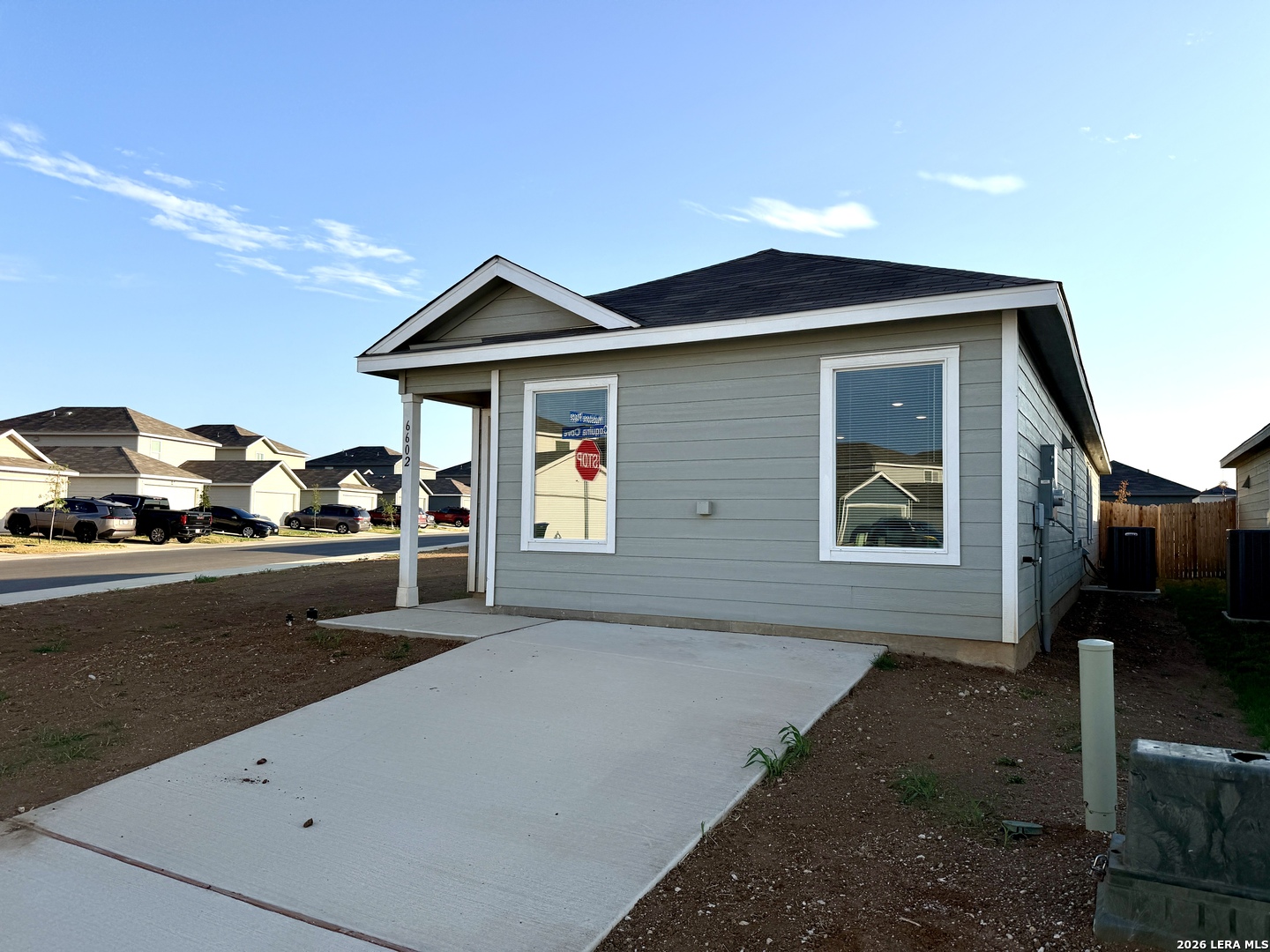 6602 Coquina Cove Elmendorf TX 78112