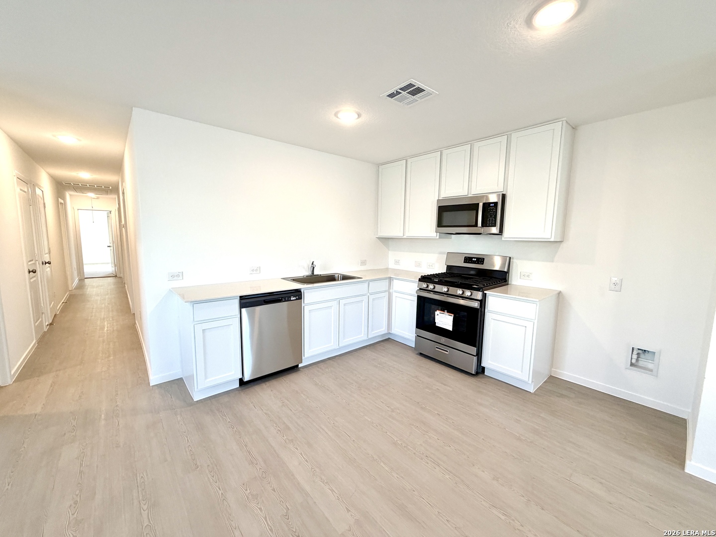 6602 Coquina Cove Elmendorf TX 78112