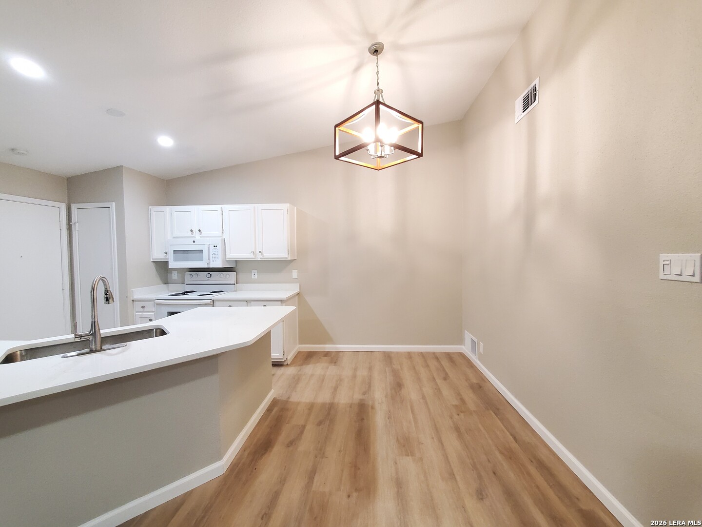 5715 Lochmoor San Antonio TX 78244