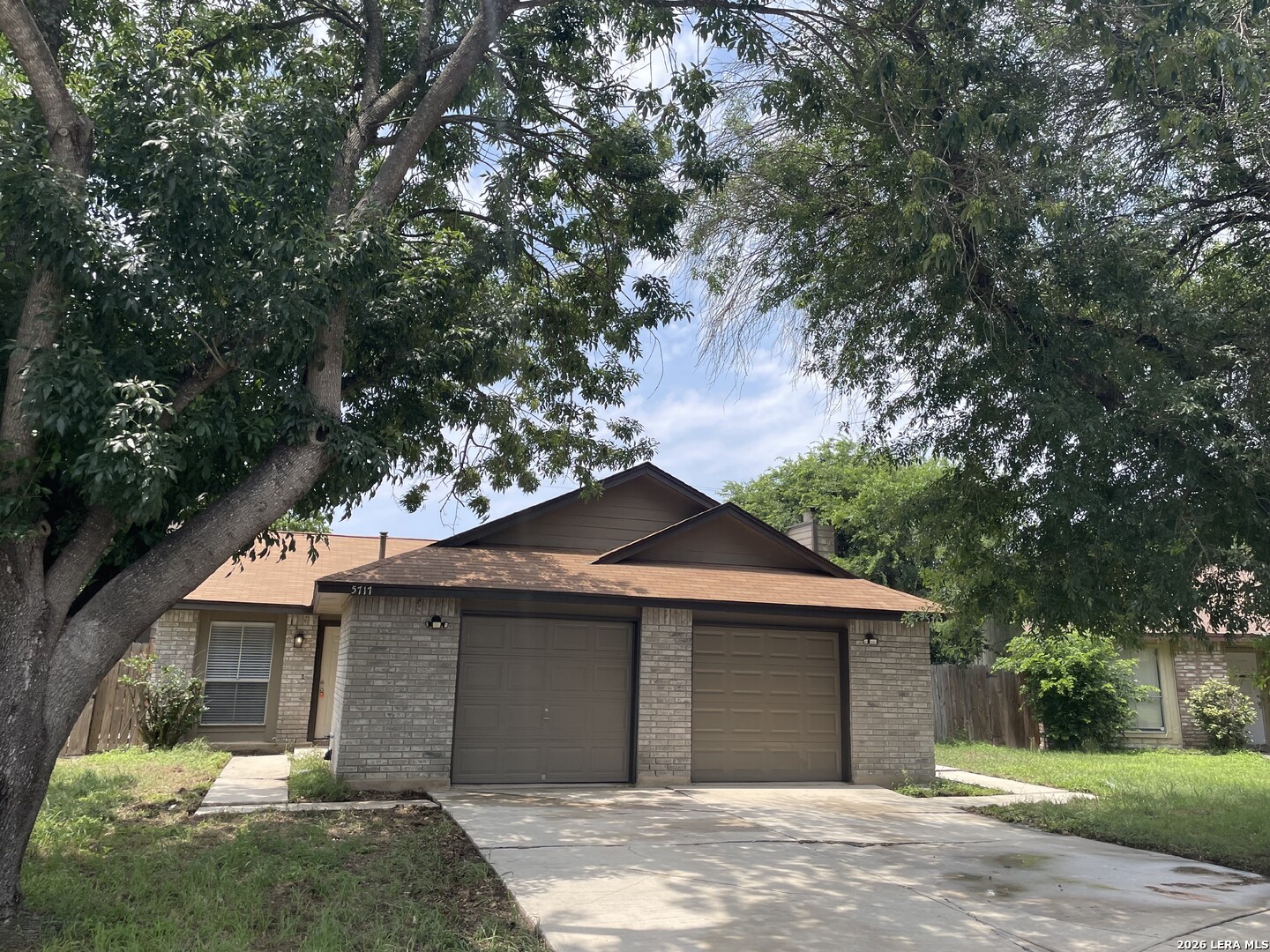 5715 Lochmoor San Antonio TX 78244