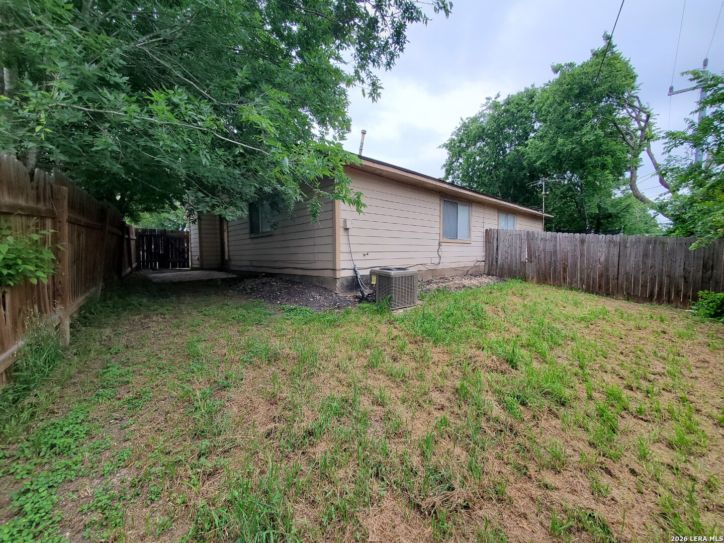 5715 Lochmoor San Antonio TX 78244