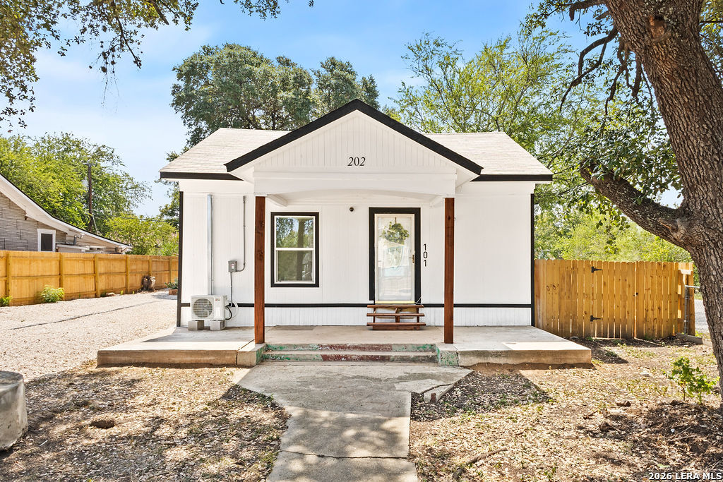 202 Bailey Avenue San Antonio TX 78210