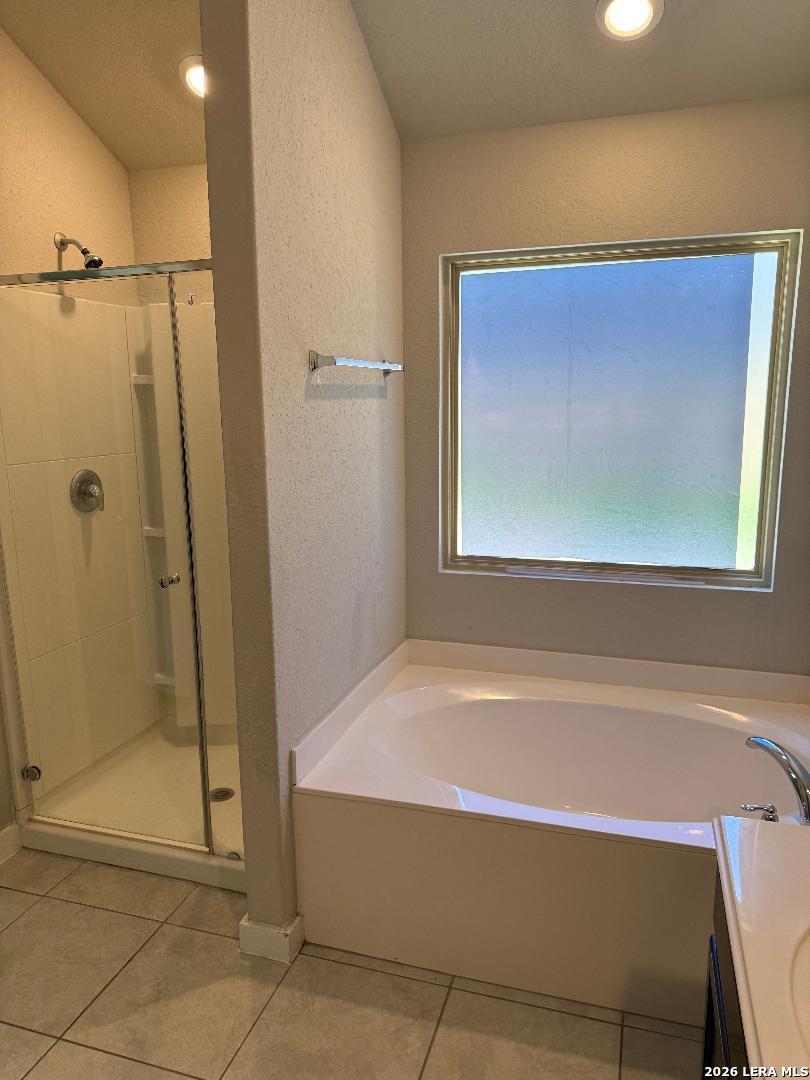 12429 Vista Rim San Antonio TX 78233
