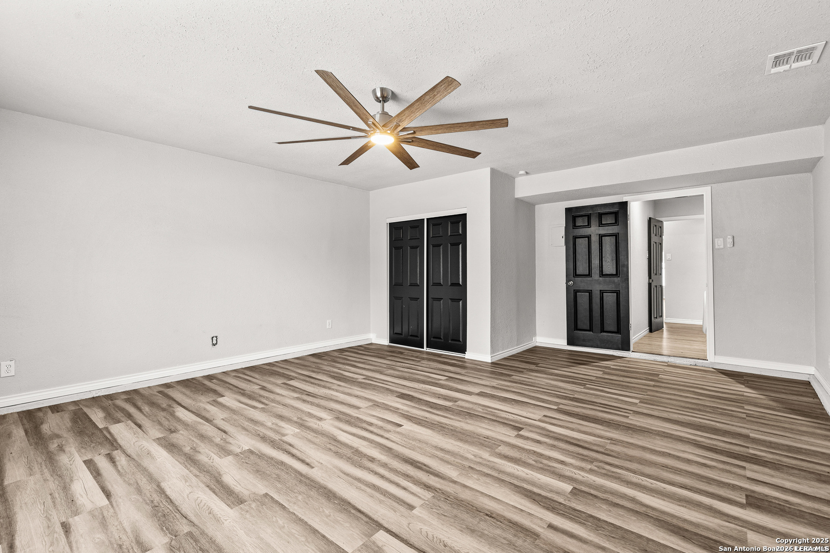 5930 Valley Wood San Antonio TX 78250