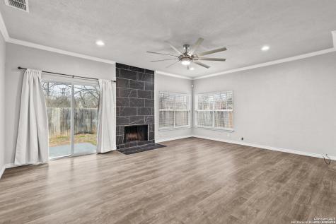 5930 Valley Wood San Antonio TX 78250