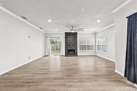 5930 Valley Wood San Antonio TX 78250