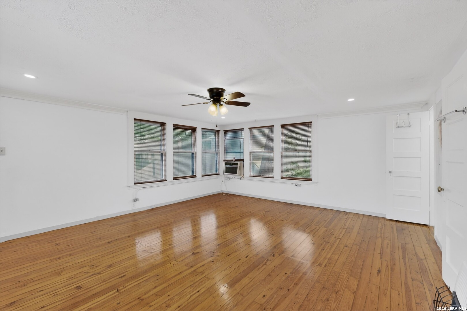 526 W Lynwood Avenue San Antonio TX 78212