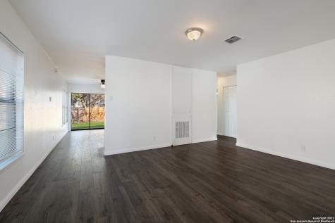 5727 Jones Fall Drive San Antonio TX 78244